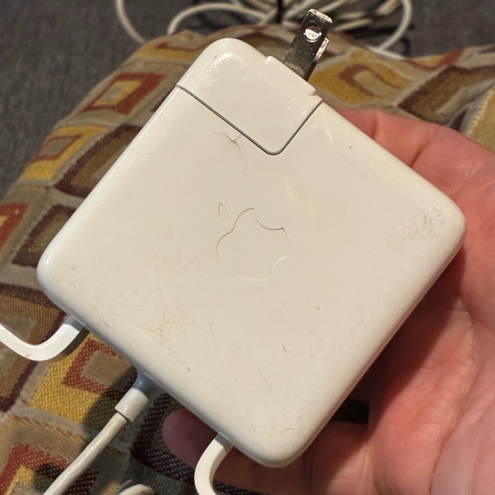 GENUINE OEM Apple A1184 60w Magsafe AC Power Adapter